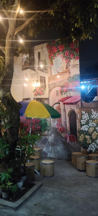 Daun-daun Syariah Wisma tamu Bandung