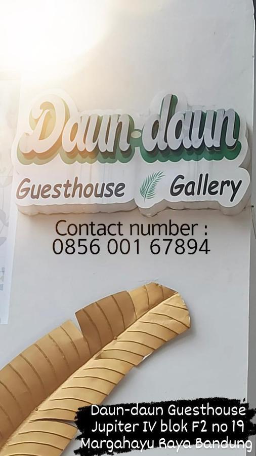 Daun-daun Syariah Bandung
